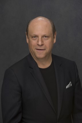 Adi Bernstein Headshot Photo